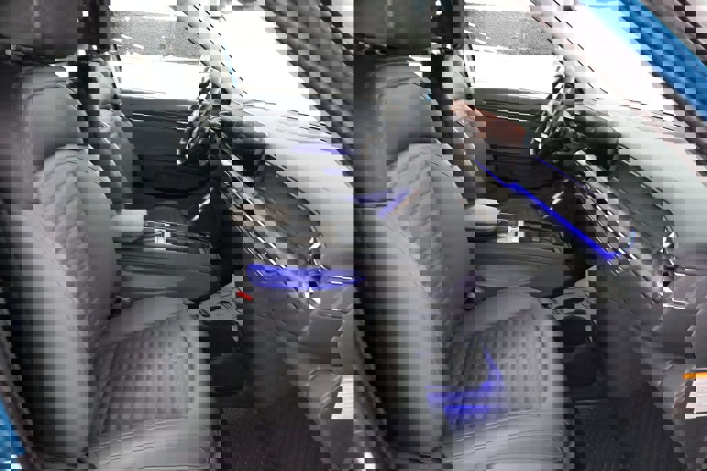 Used 2024 Kia EV9 Land image 25