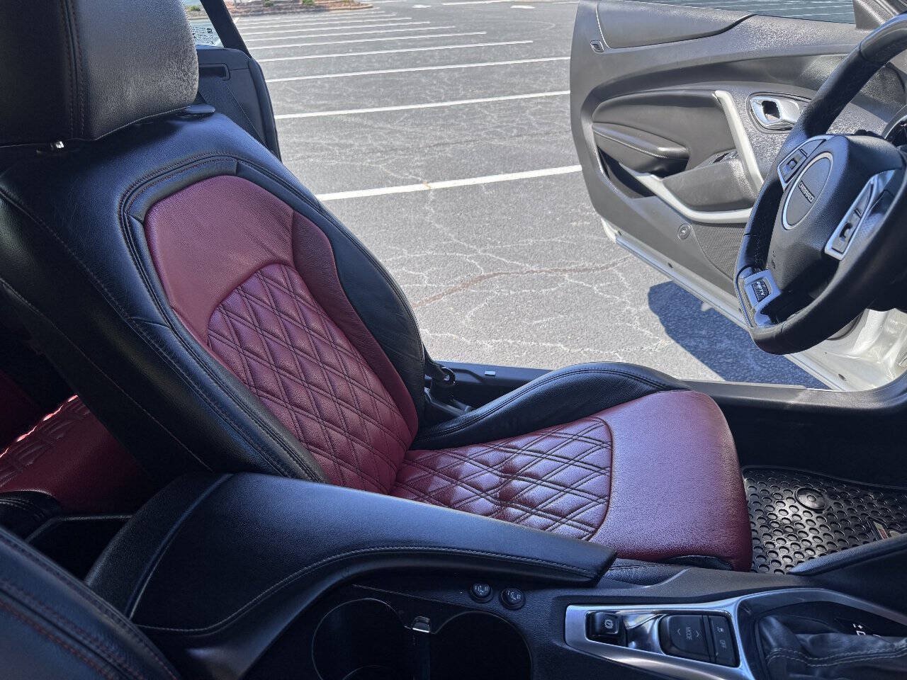 Used 2017 Chevrolet Camaro SS RWD image 9