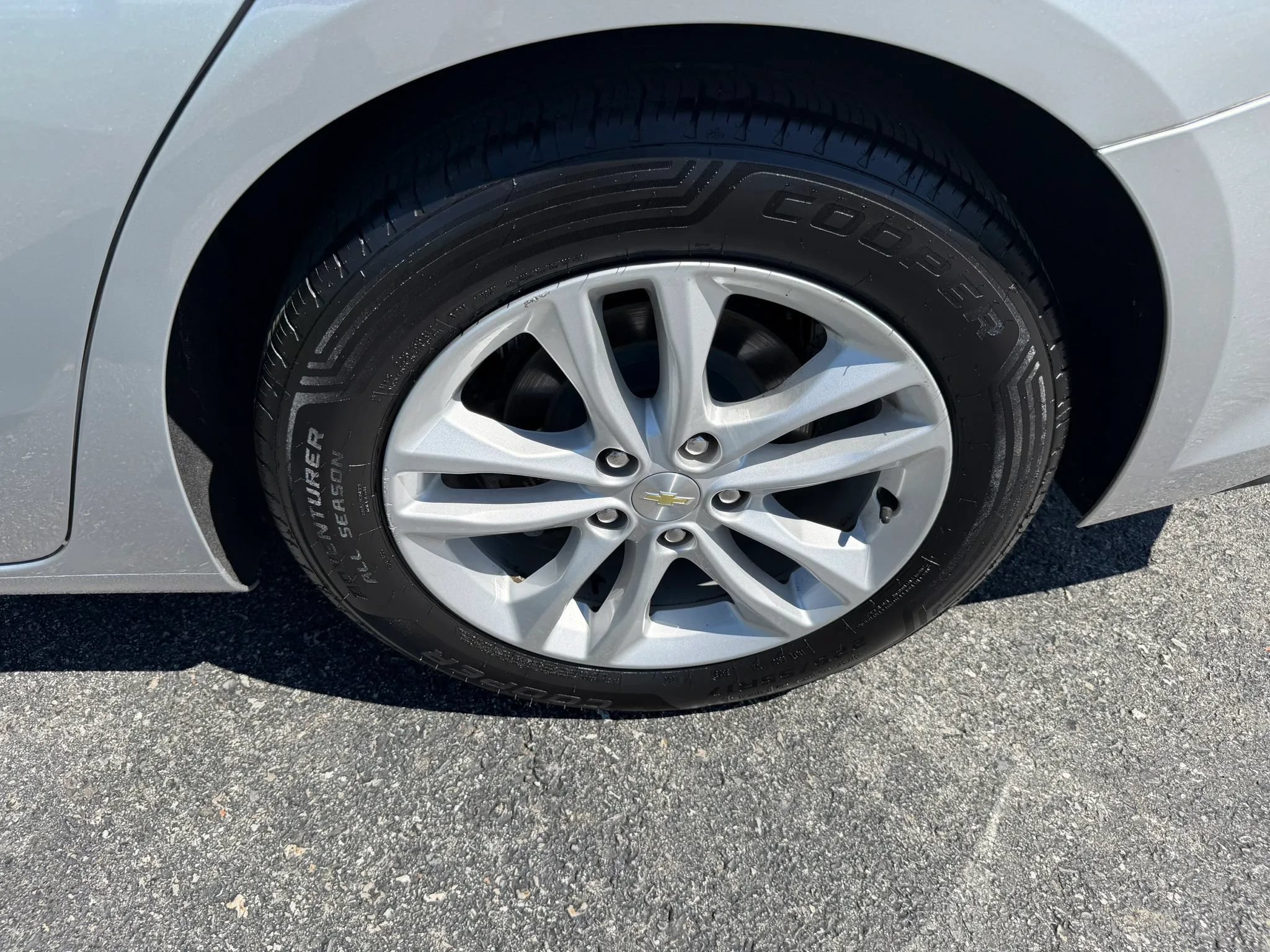 Used 2018 Chevrolet Malibu LT FWD image 32