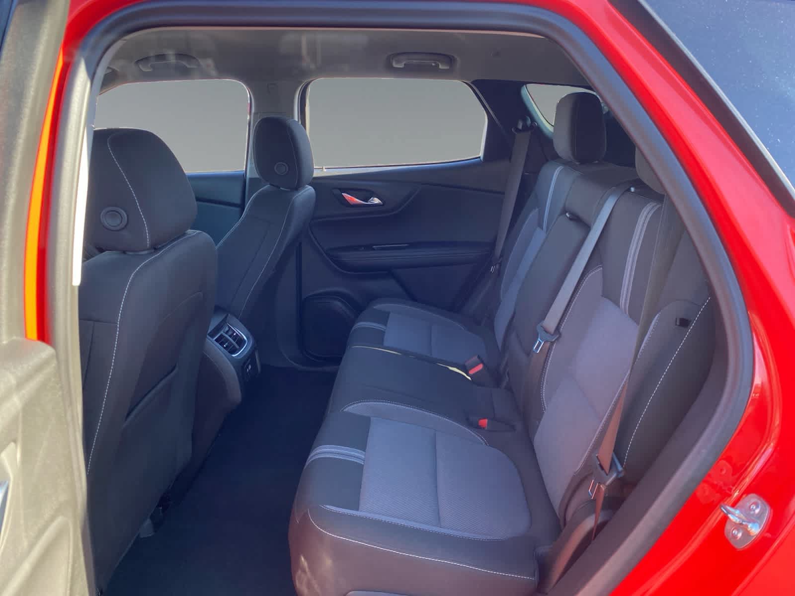 Used 2025 Chevrolet Blazer LT FWD image 13