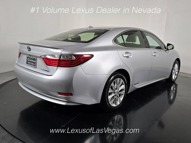 Used 2014 Lexus ES 300h w/ Luxury Package w/Bamboo Trim FWD image 6