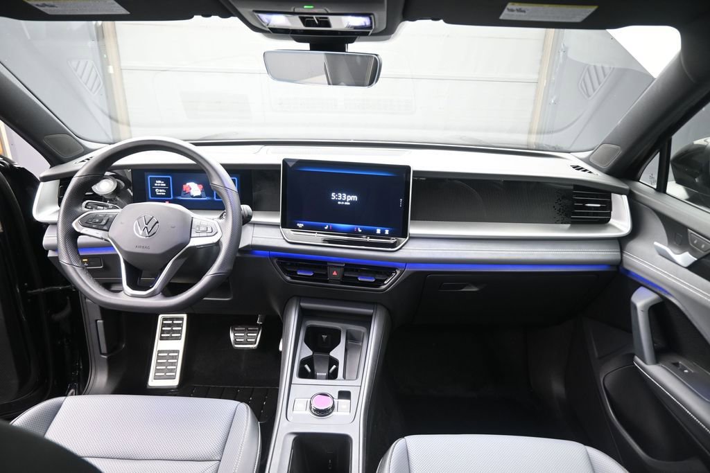 Used 2025 Volkswagen Tiguan SE R-Line AWD/4WD image 27