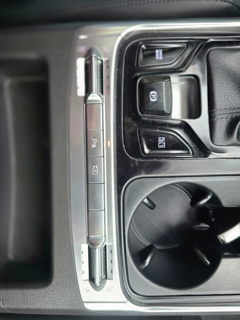 Certified 2026 Kia Carnival SX FWD image 22