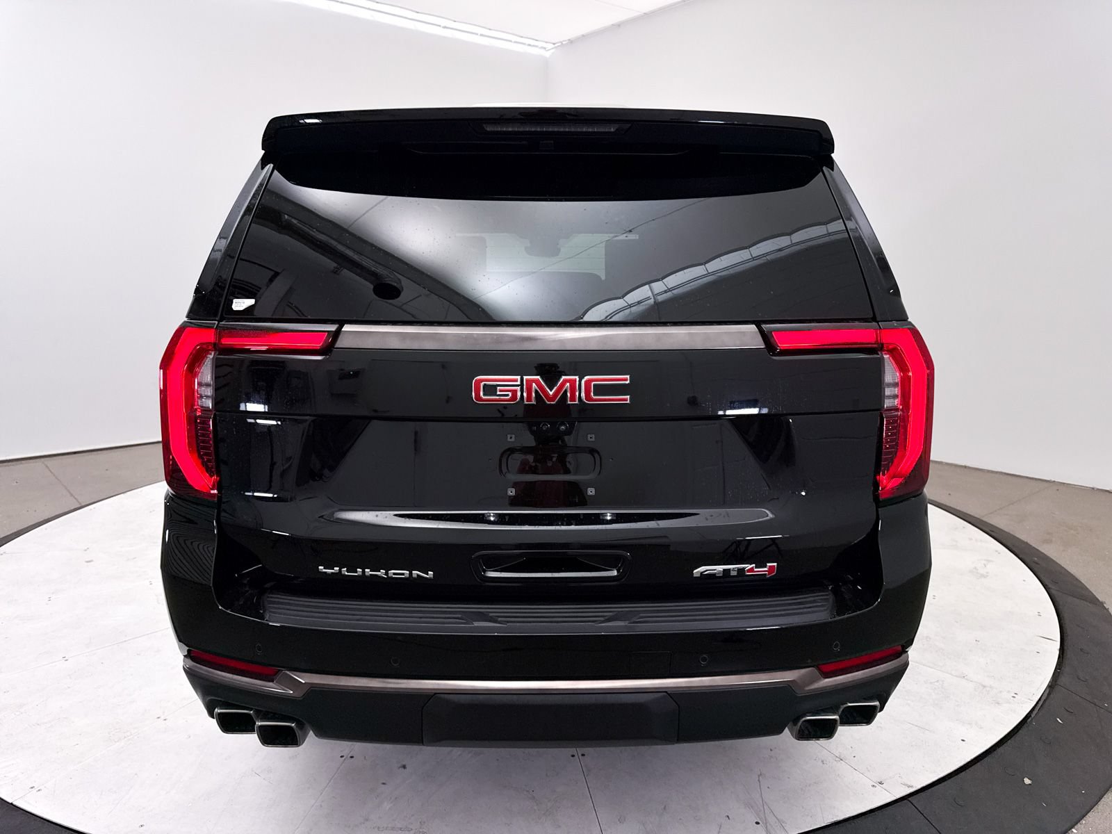 Used 2025 GMC Yukon AT4 Ultimate AWD/4WD image 20