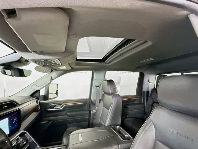 Used 2024 GMC Sierra 3500 Denali w/ Denali Reserve Package image 26