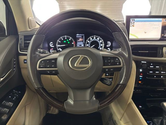 Used 2018 Lexus LX 570 4WD image 16