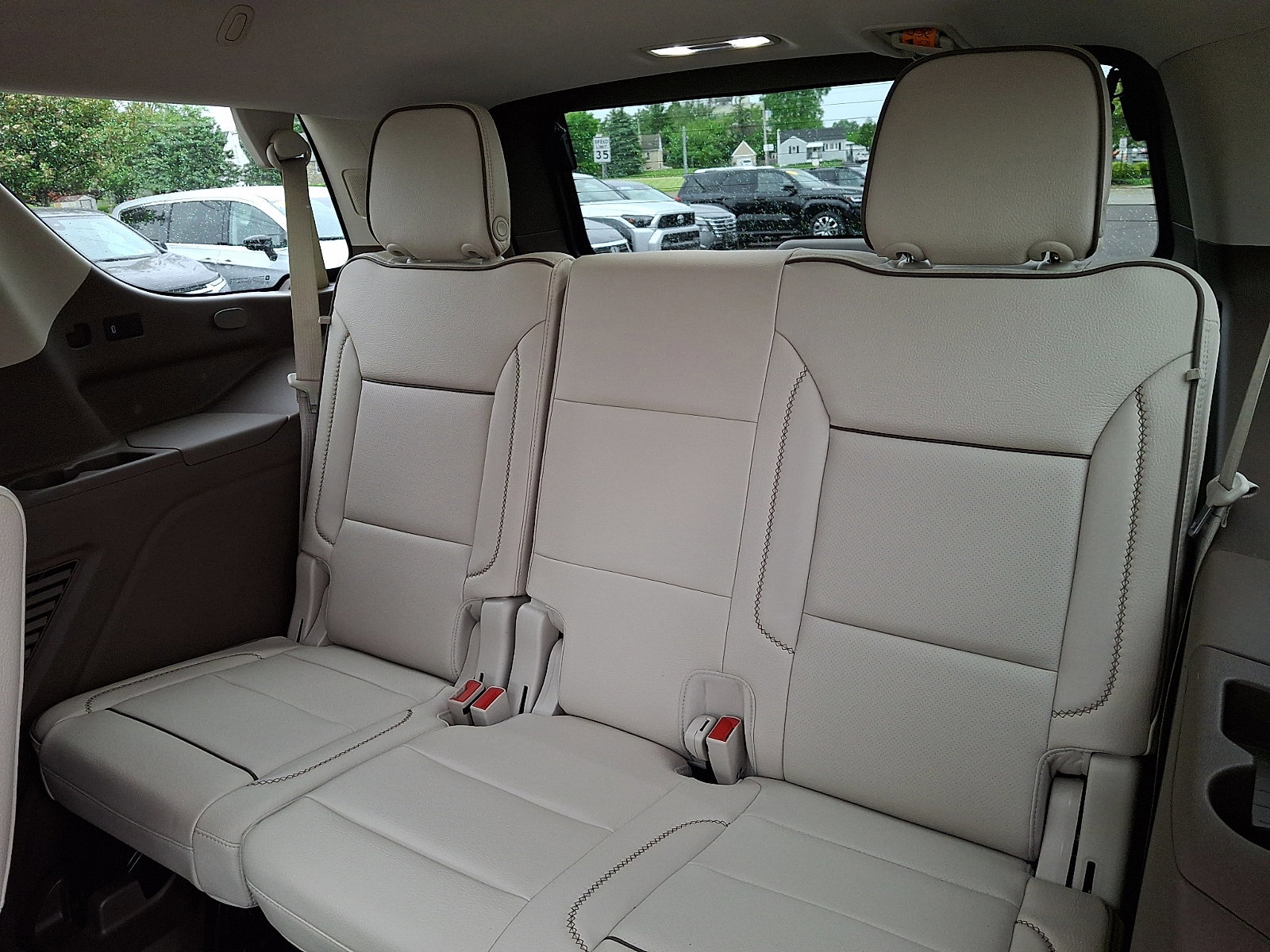 Used 2022 GMC Yukon Denali AWD/4WD image 10