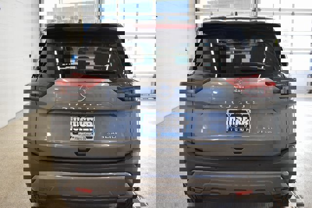 Used 2023 Nissan Rogue SL w/ SL Premium Package image 11