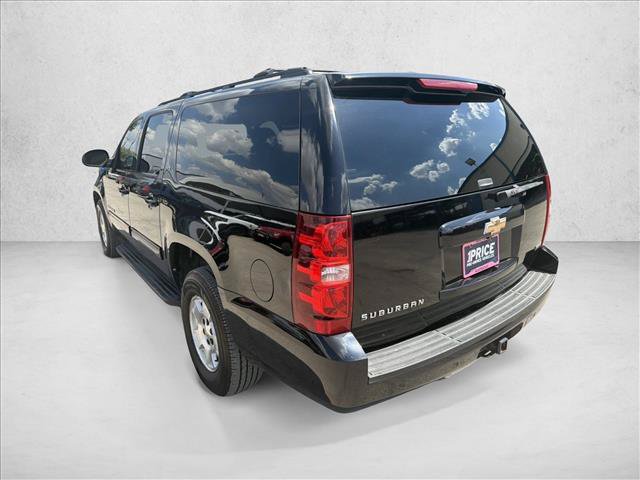 Used 2010 Chevrolet Suburban LT w/ Luxury Package RWD image 3