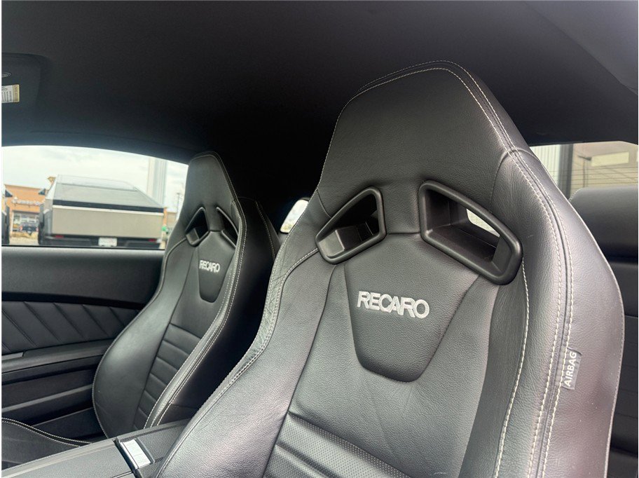 Used 2013 Ford Mustang GT RWD image 30