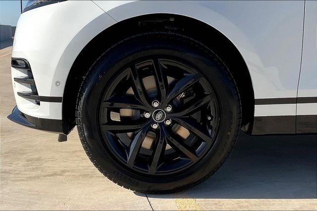 Certified 2026 Land Rover Range Rover Velar Dynamic SE AWD/4WD image 13