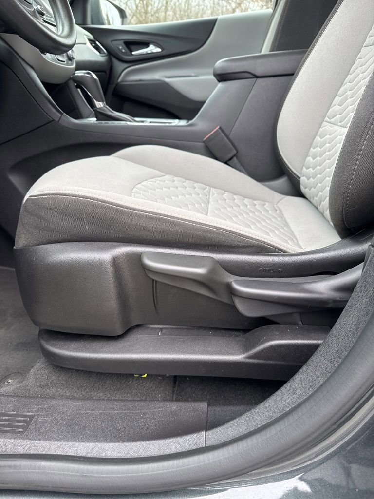 Used 2018 Chevrolet Equinox LS image 13