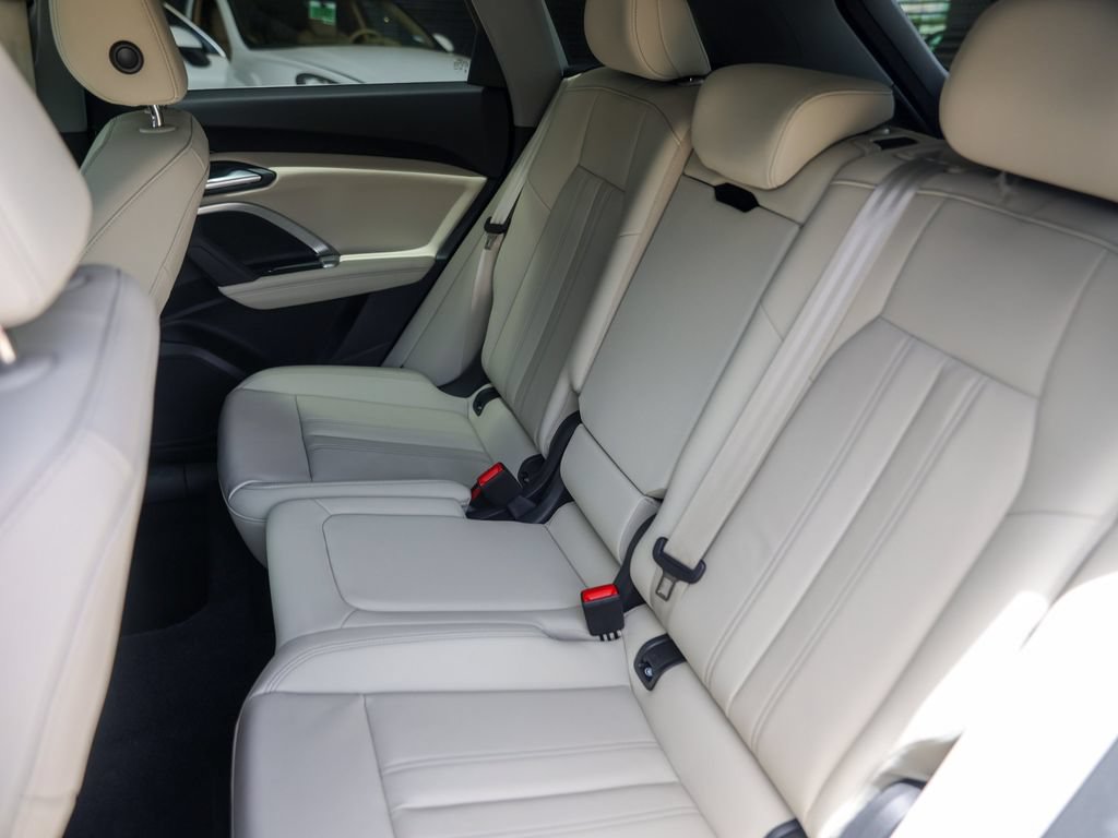 Used 2025 Audi Q5 Premium AWD/4WD image 30