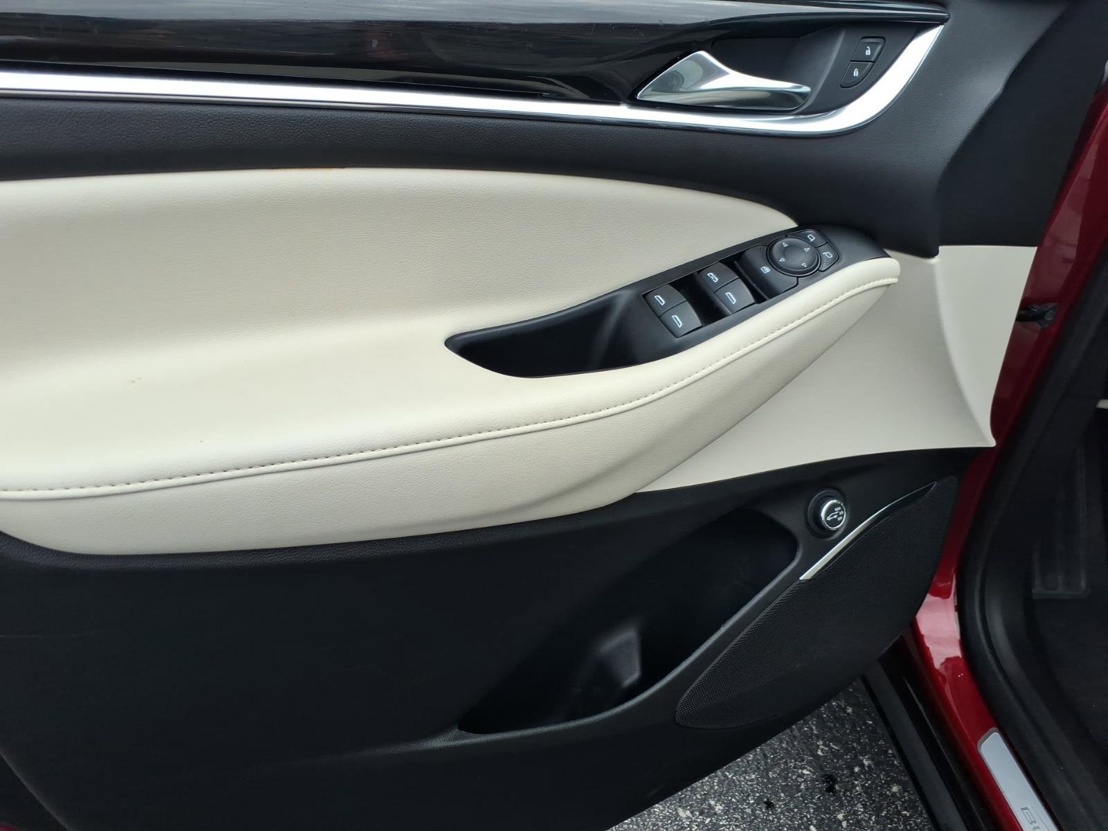 Used 2023 Buick Enclave Essence w/ Experience Buick Package image 12