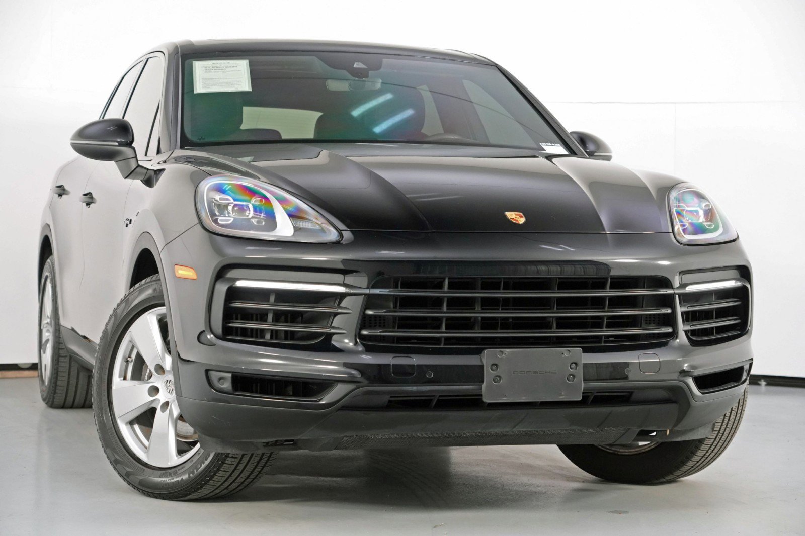 Used 2020 Porsche Cayenne E-Hybrid w/ Premium Package image 4