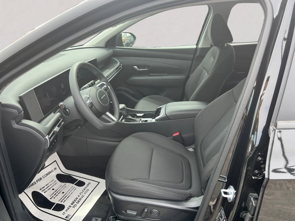 Certified 2025 Hyundai Tucson SEL FWD image 9