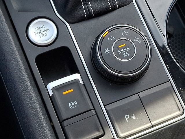 Used 2023 Volkswagen Atlas SE w/ Black Wheel Package image 28