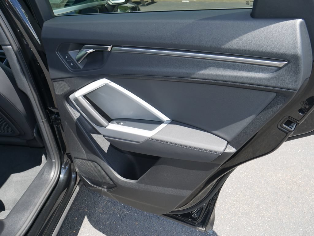 Used 2025 Audi Q3 2.0T Premium w/ Convenience Package AWD/4WD image 26