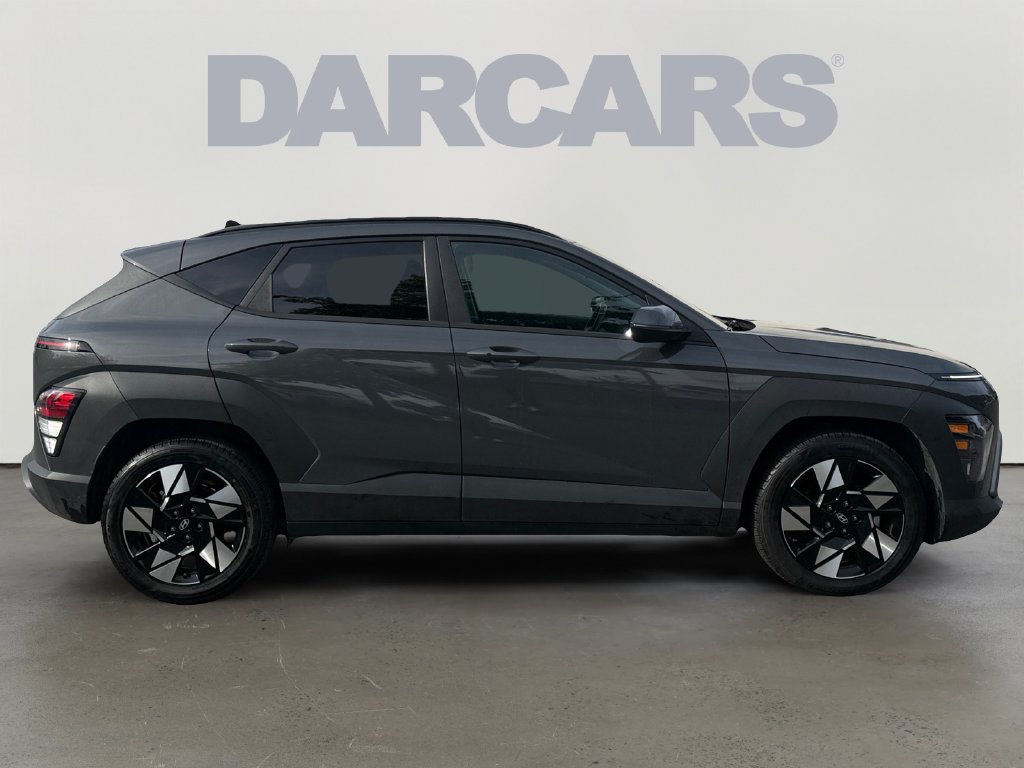 Used 2025 Hyundai Kona SEL FWD image 8