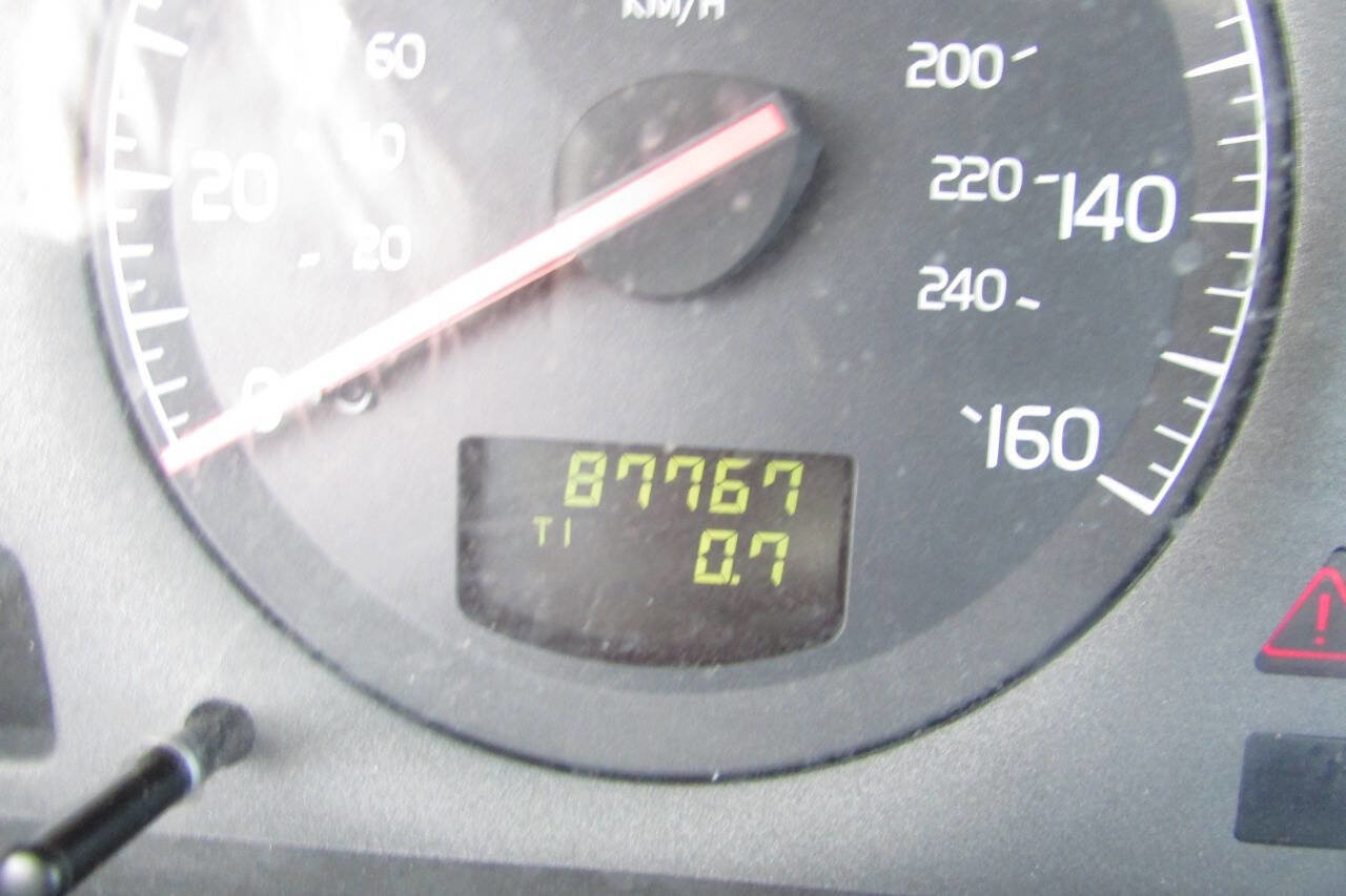 Used 2001 Volvo V70 image 36