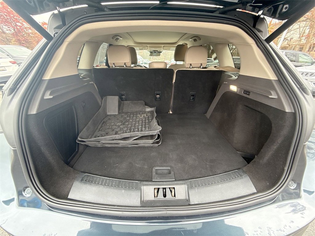 Used 2021 Lincoln Corsair Reserve w/ Equipment Group 201A image 21