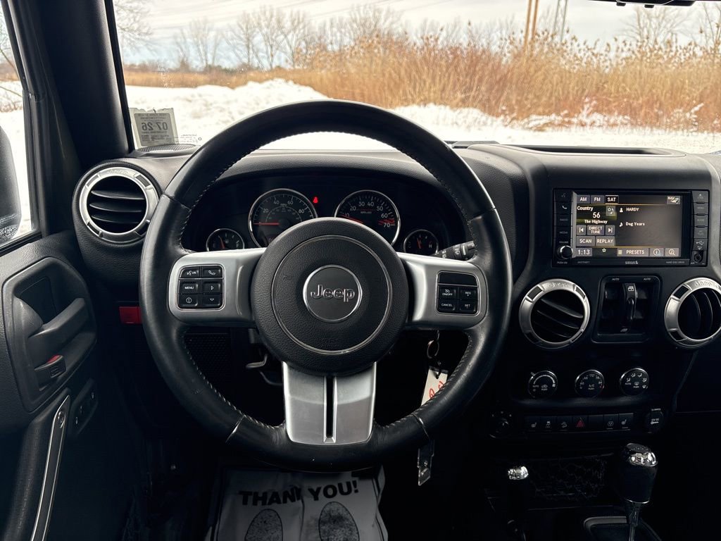 Used 2016 Jeep Wrangler Unlimited Rubicon image 12