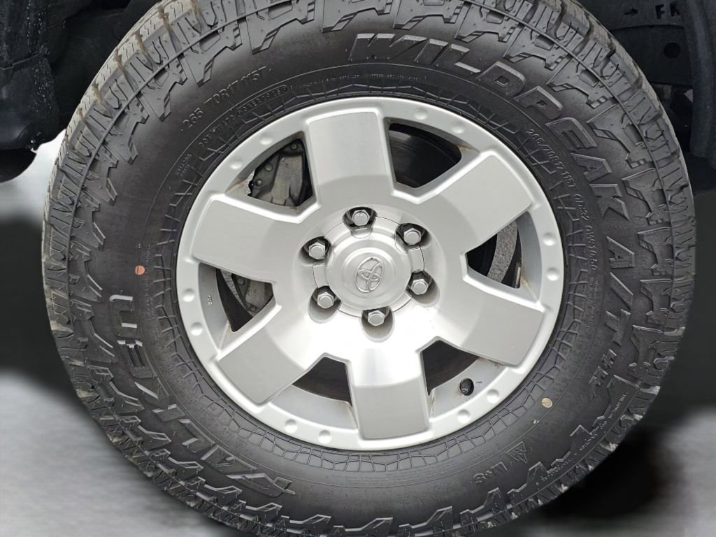 Used 2008 Toyota FJ Cruiser 4WD image 16
