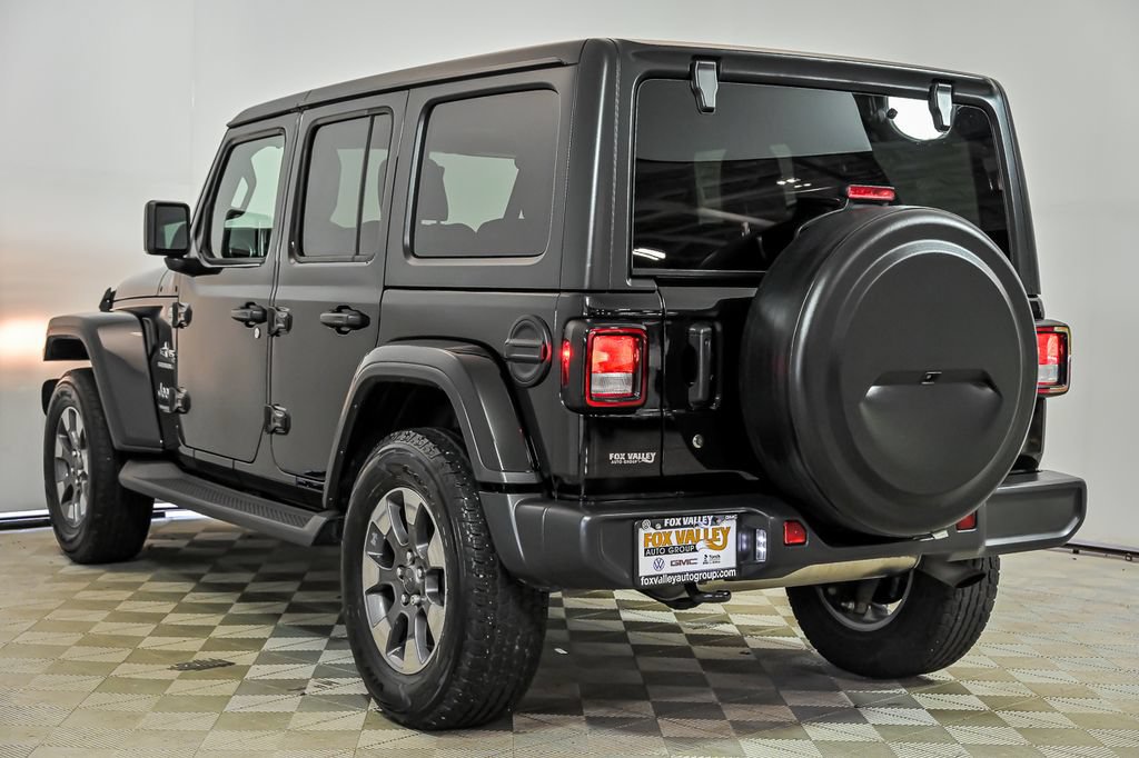 Used 2018 Jeep Wrangler Unlimited Sahara AWD/4WD image 6