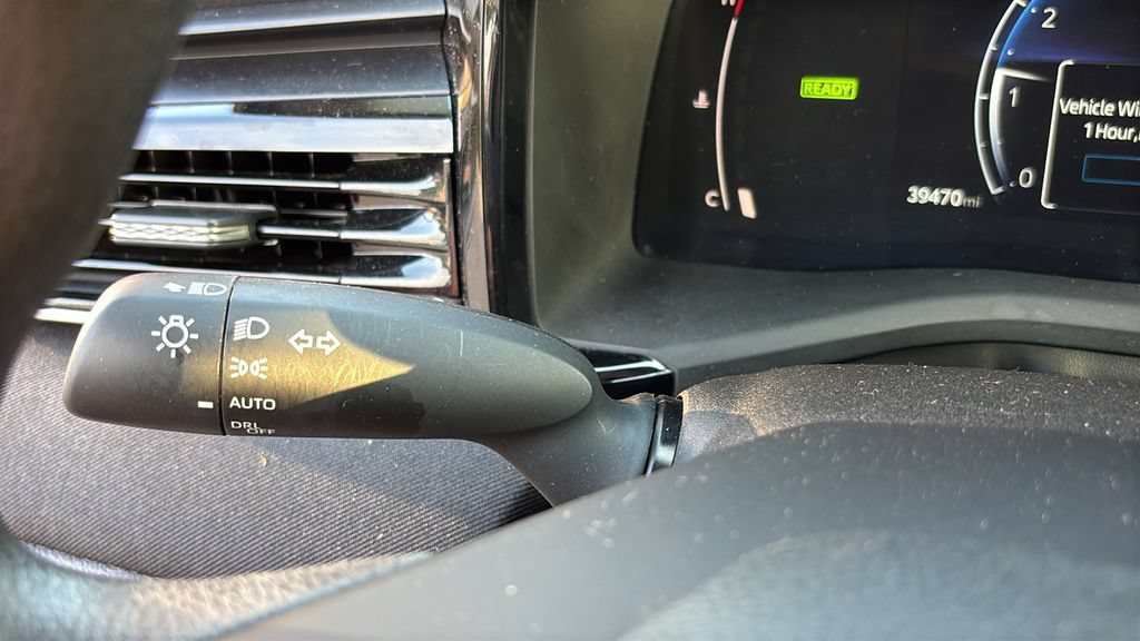 Used 2025 Toyota Camry LE FWD image 14