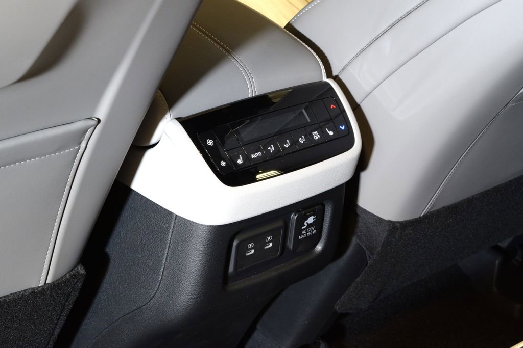 New 2026 INFINITI QX60 Autograph w/ Dark Cargo Package image 33