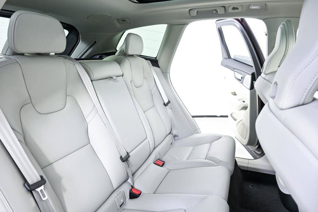 Used 2026 Volvo XC60 B5 Ultra w/ Protection Package Premier AWD/4WD image 22