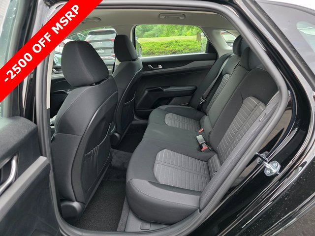 New 2025 Kia K5 LXS image 16