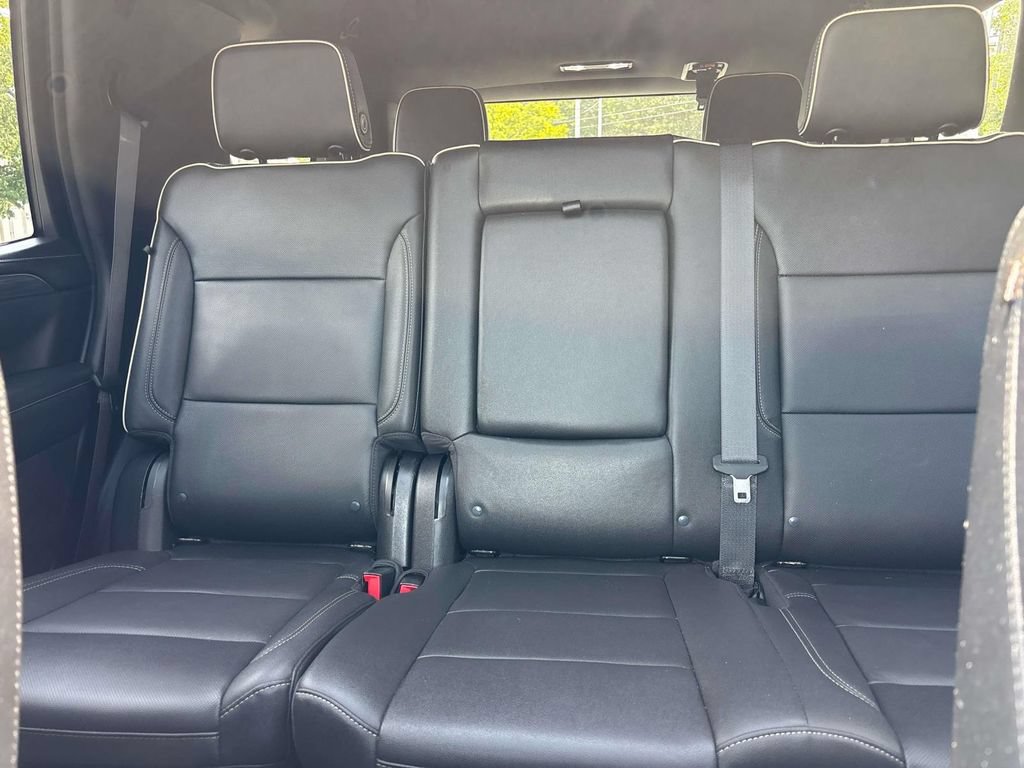 Used 2022 GMC Yukon SLT AWD/4WD image 8