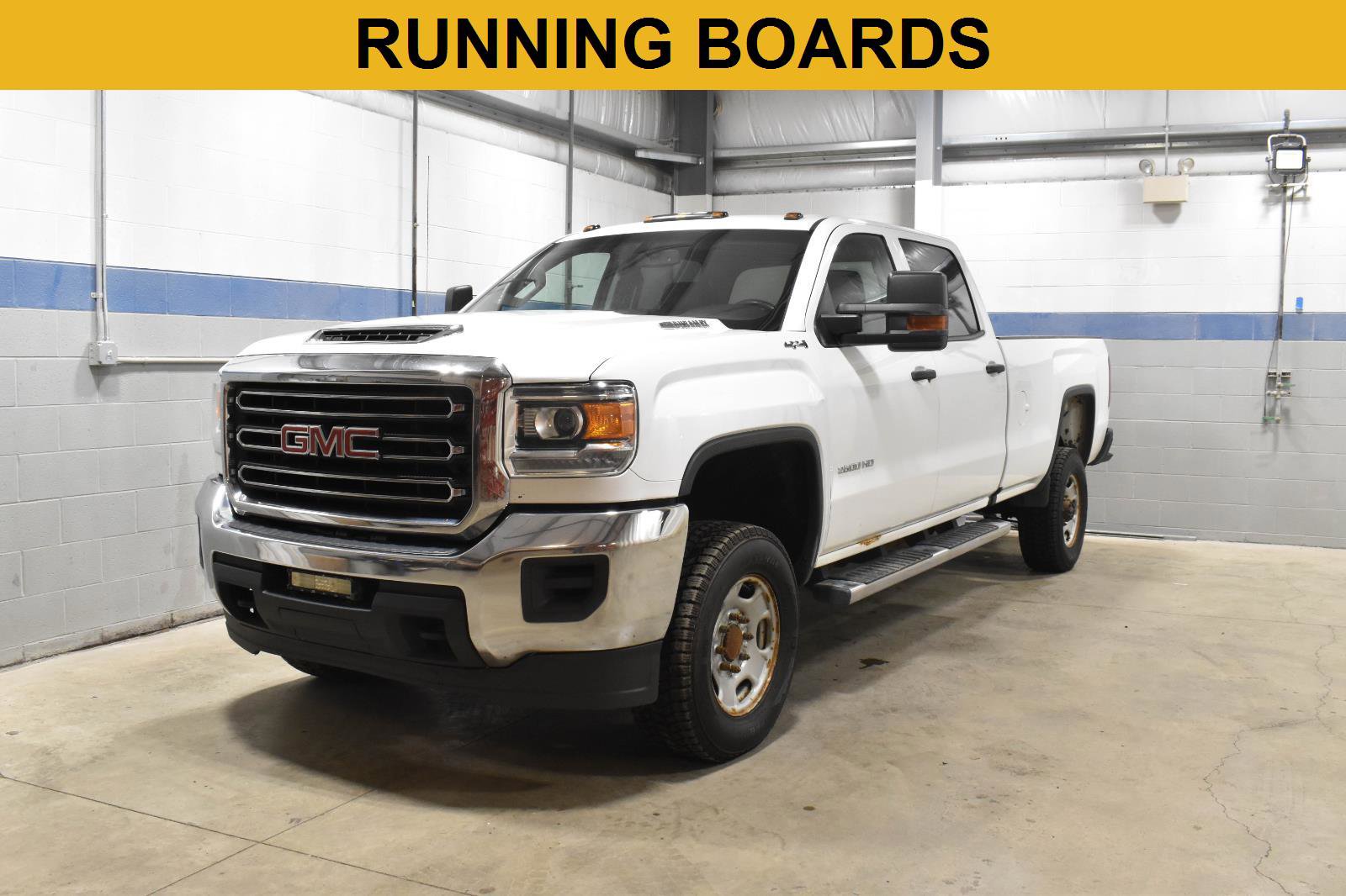 Used 2019 GMC Sierra 2500 4x4 Crew Cab w/ Sierra Convenience Package image 3