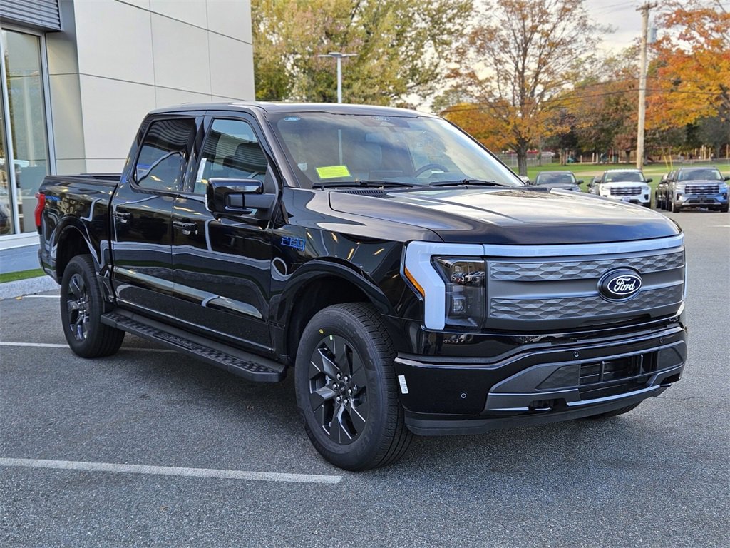 New 2025 Ford F150 Lightning Lariat image 7