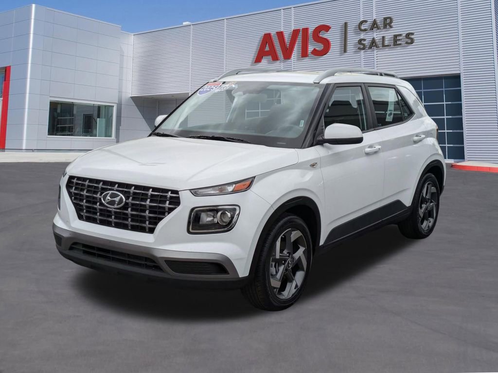 Used 2025 Hyundai Venue SEL image 1