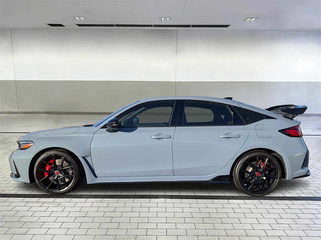 Used 2025 Honda Civic Type R image 2