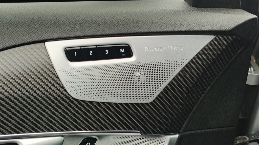 Used 2018 Volvo XC90 T6 R-Design w/ Convenience Package image 9