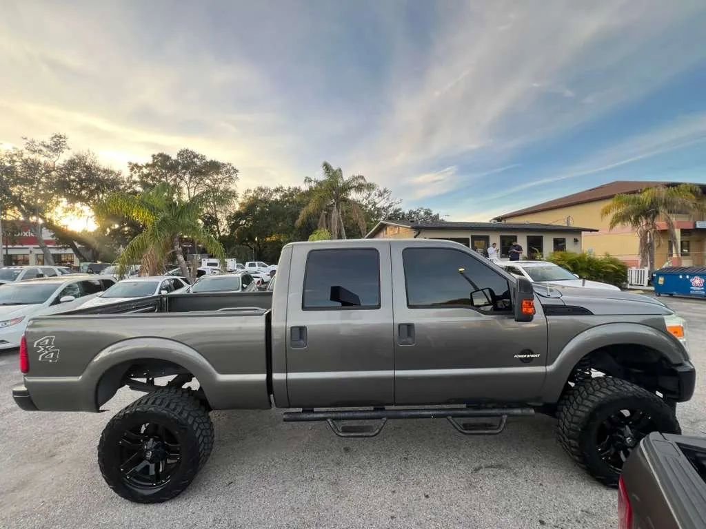 Used 2011 Ford F250 XLT w/ XLT Premium Pkg image 13