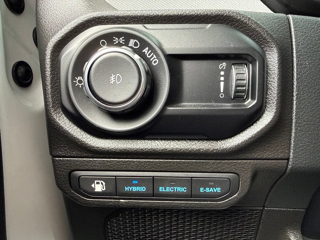 Used 2024 Jeep Wrangler Unlimited AWD/4WD image 25