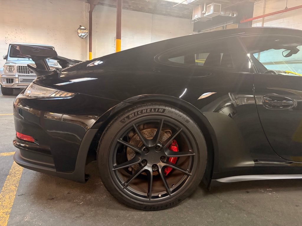 Used 2016 Porsche 911 Carrera GTS RWD image 9