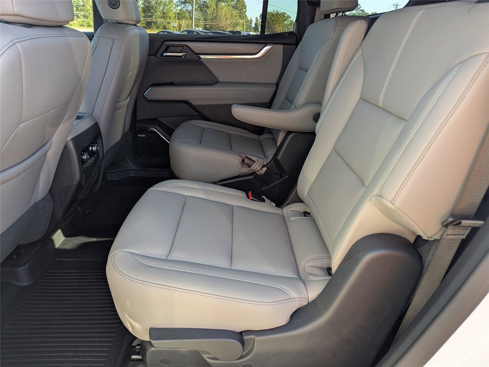 New 2026 GMC Acadia Elevation w/ Black Edition FWD image 12
