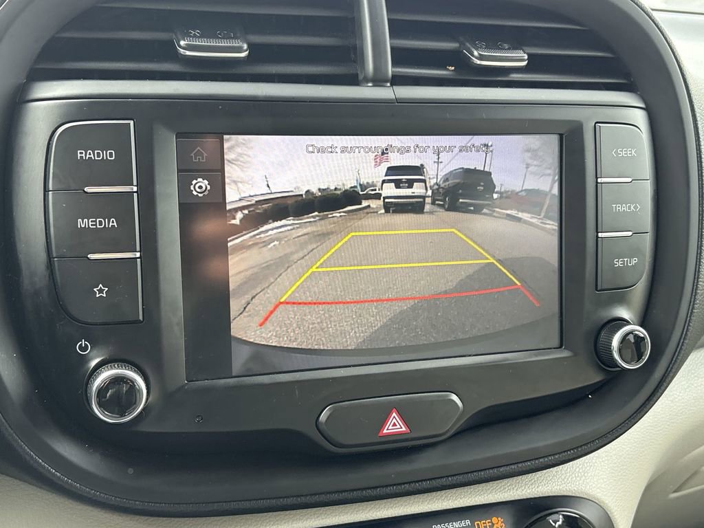 Used 2023 Kia Soul LX image 17