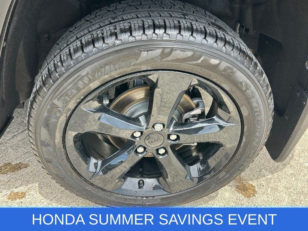Used 2026 Jeep Grand Cherokee Limited w/ Limited Altitude Package RWD image 5
