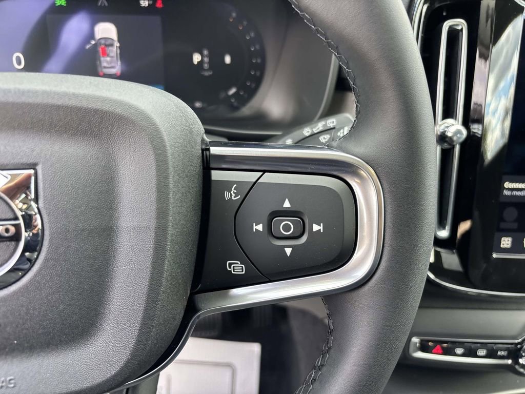 New 2026 Volvo XC40 B5 Ultra w/ Protection Package Premier image 18