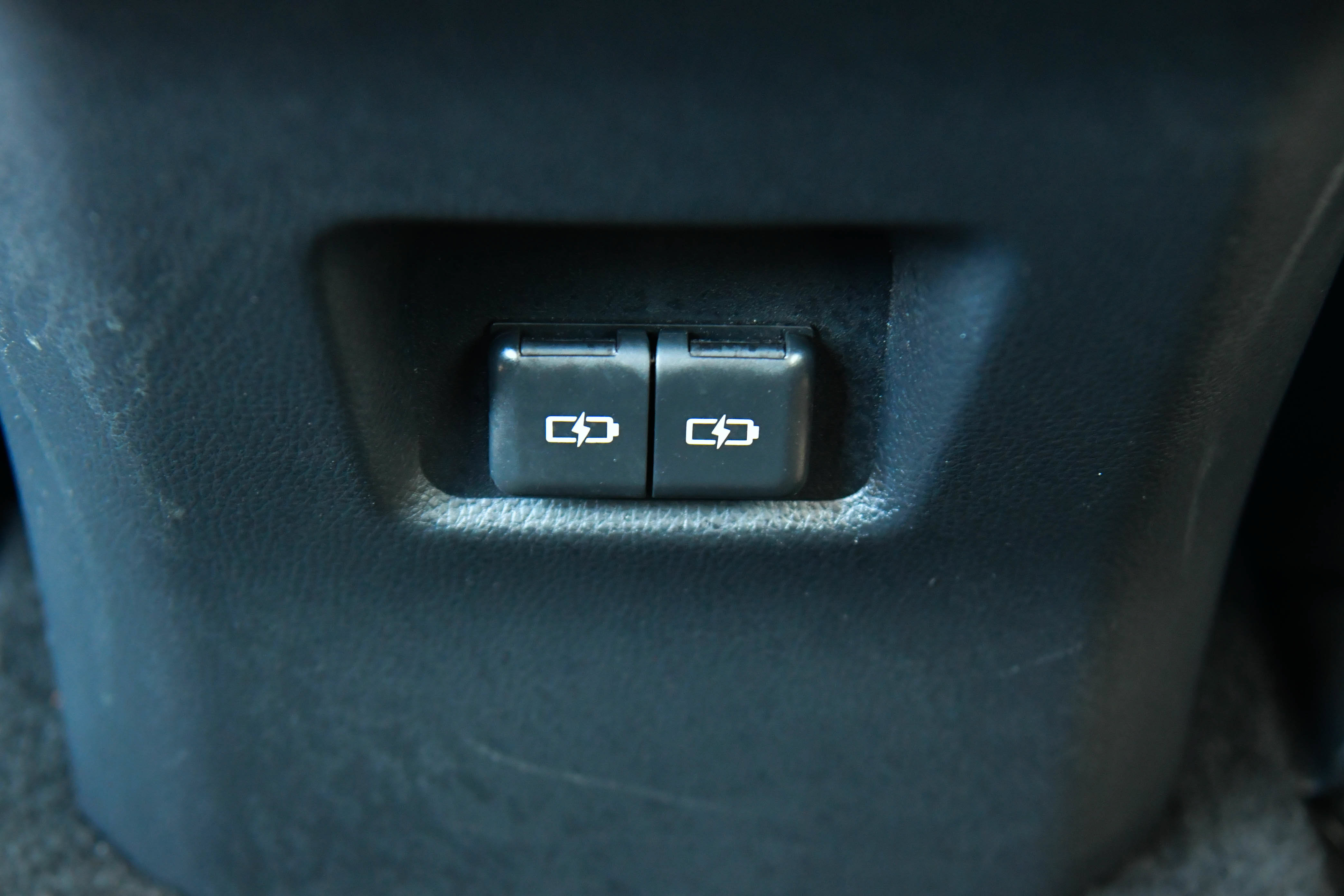 Used 2024 Toyota RAV4 XLE FWD image 39