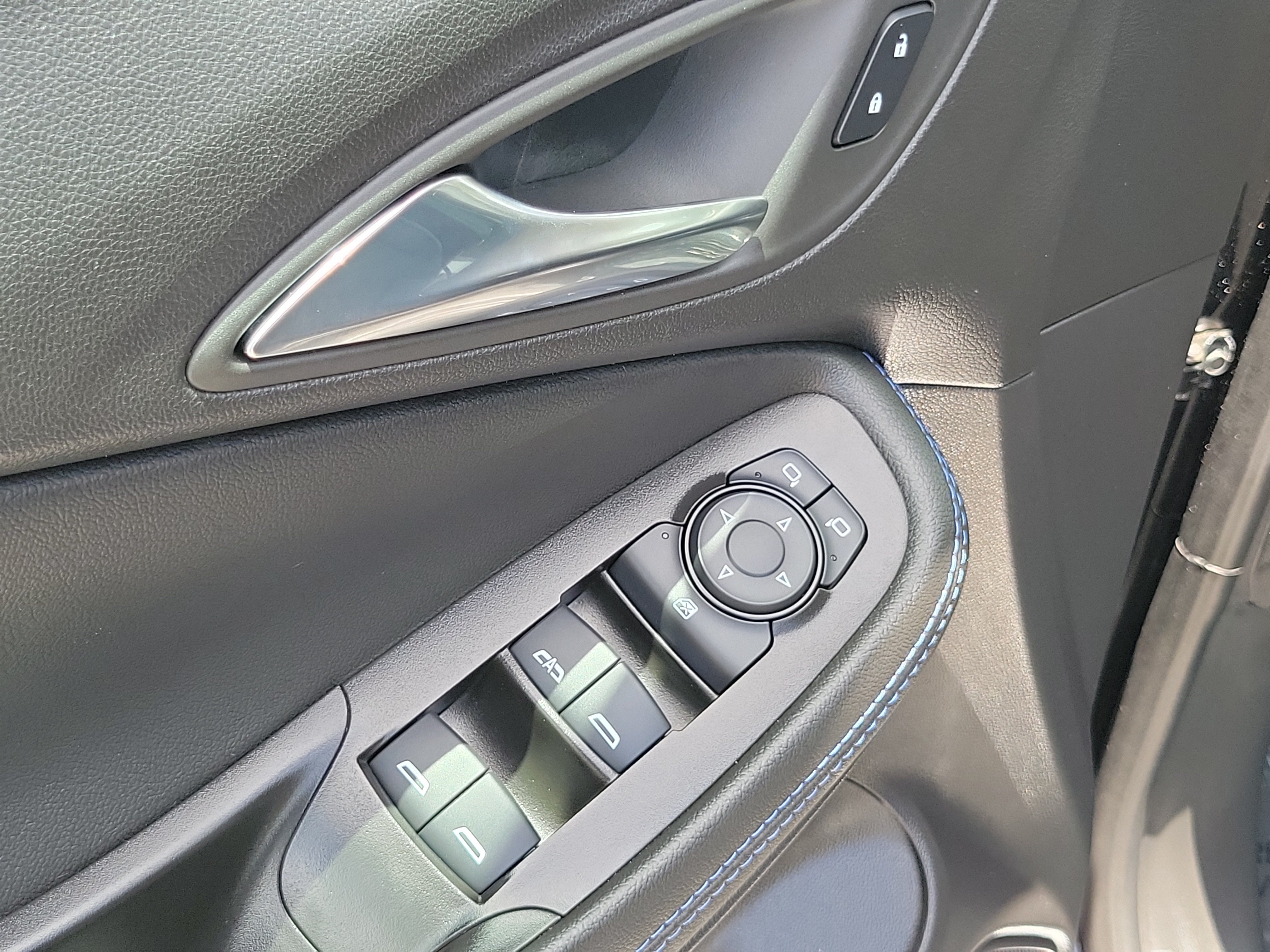 Used 2025 Buick Encore GX Sport Touring FWD image 26