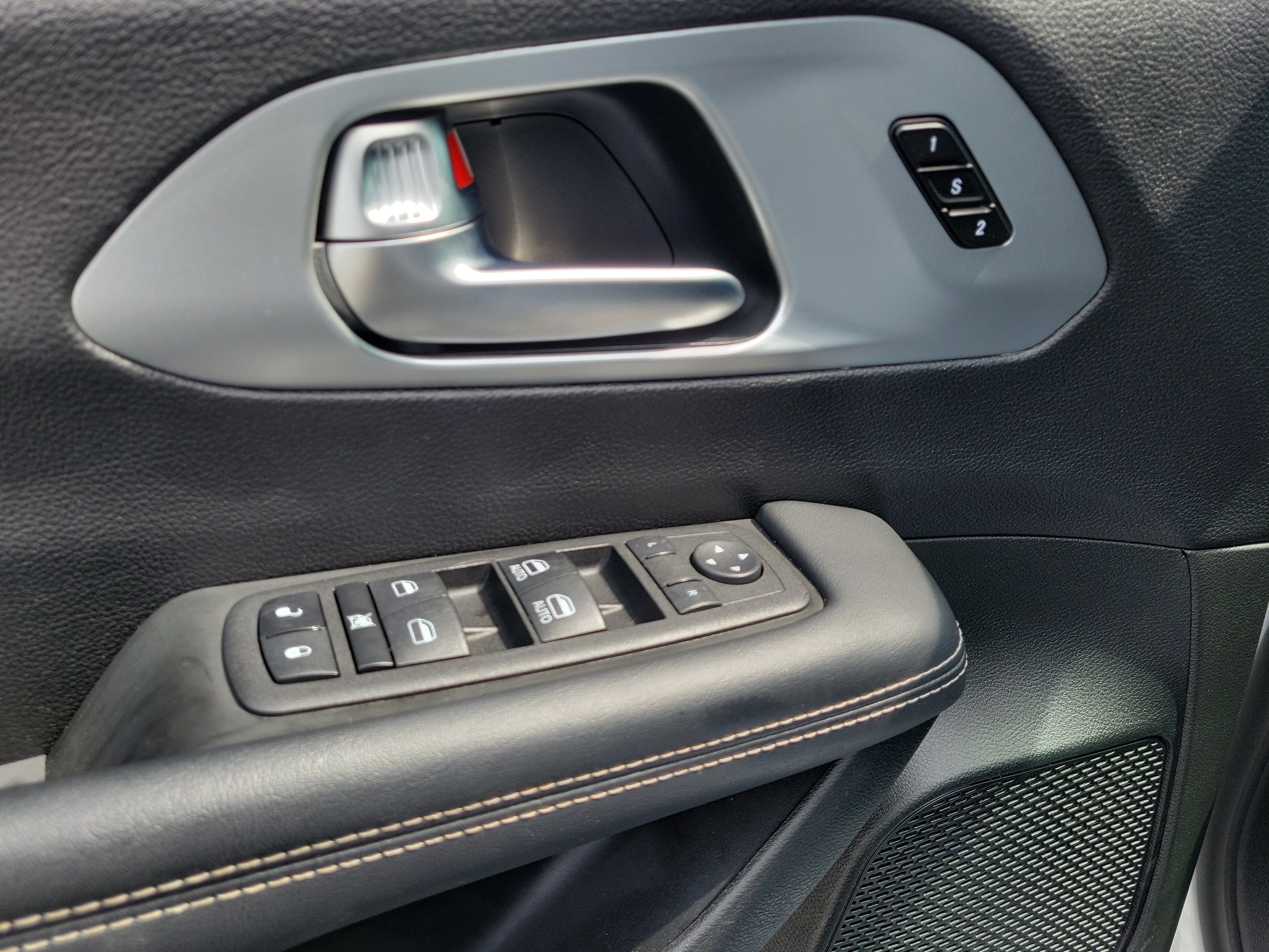 Certified 2023 Chrysler Pacifica Touring-L w/ S Appearance Package FWD image 13
