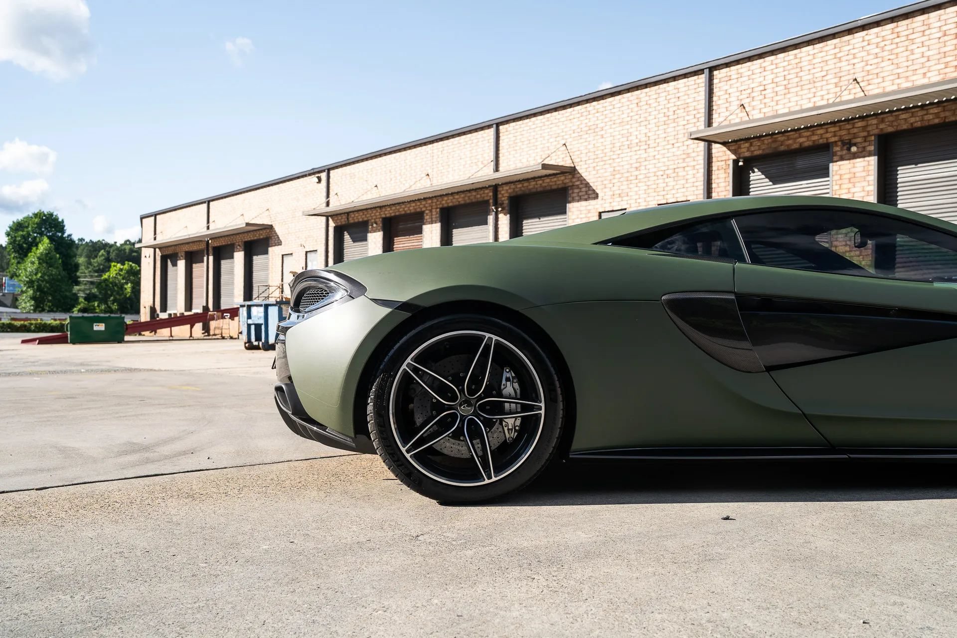 Used 2016 McLaren 570S Coupe RWD image 11