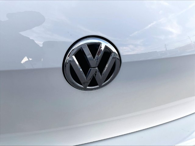 Used 2021 Volkswagen Golf 4-Door FWD image 30